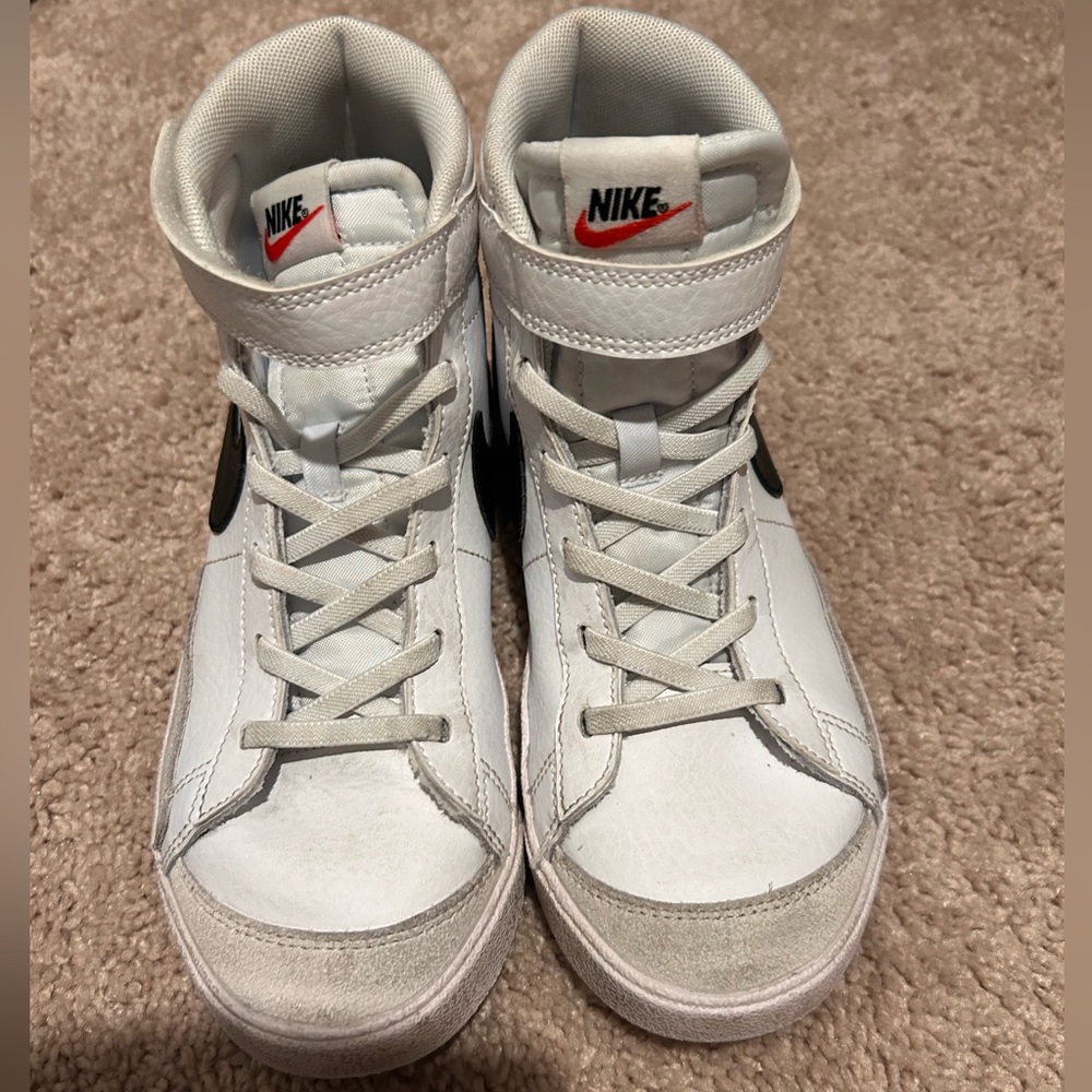 Nike Blazer Mid '77
Little Kids' Shoes 3Y